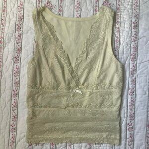 Elegant Lace Sleeveless Top - Cream